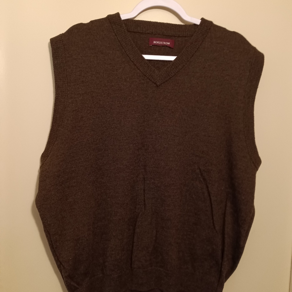 Sweater vest